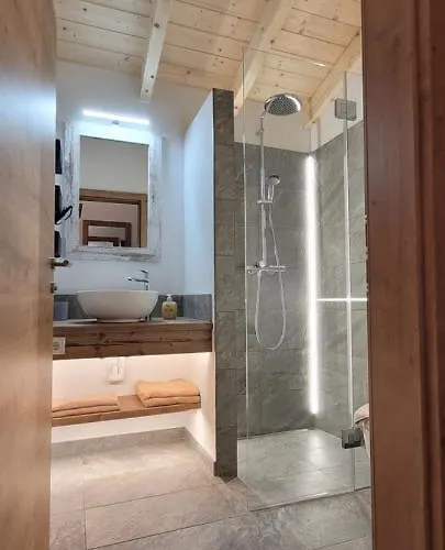 Hochalmbahnen 17w2, Schneerose, Nahe Gondel Lägenhet